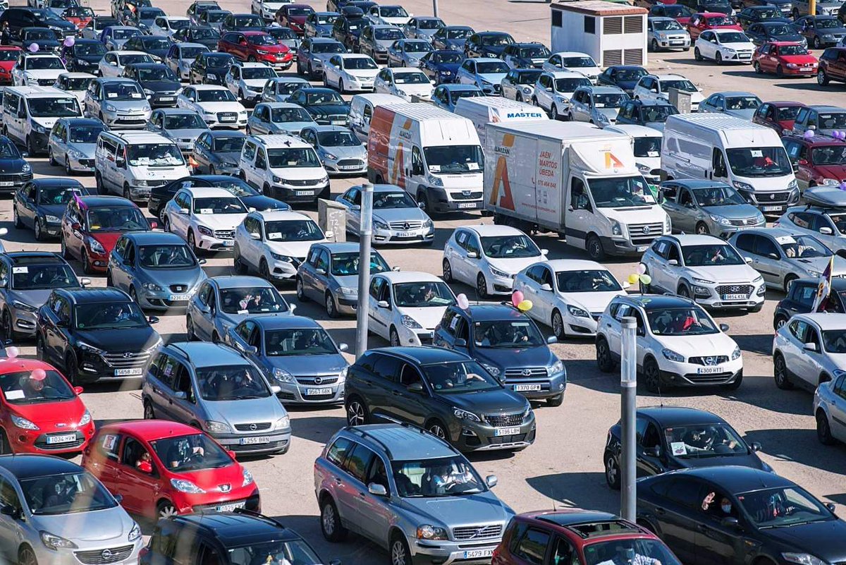 No servirá de nada porque estamos rodeados de corruptos y sinvergüenzas, pero los jiennenses no somos gili..que no sabemos como se hacen las cosas en este país,pretendíais que nos calláramos y ya, pero este es el resultado.Asco en todo el esplendor de la palabra es lo que me dais