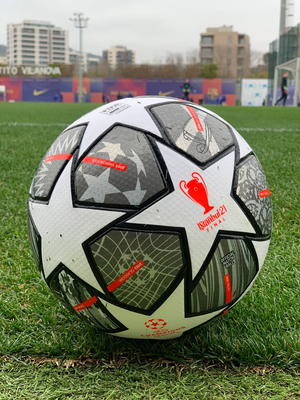 El nuevo balón de la Champions League (Foto: FCB).
