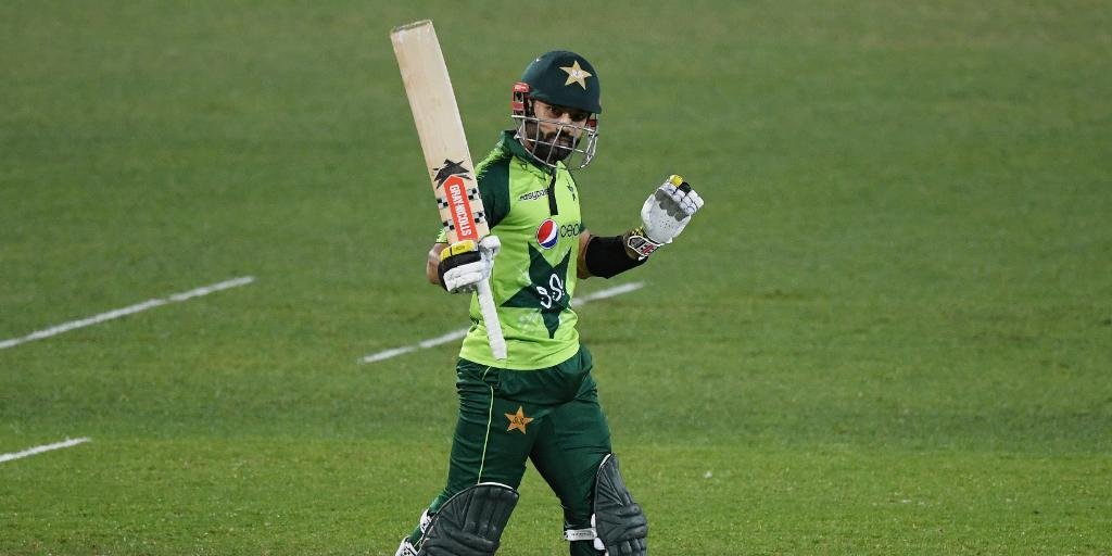 Pakistan wins only one match on the tour of New Zealand – the third T20I.The visitors are set a target of 174. Opening the batting, the keeper puts up his hand and smashes 89 off 59 balls as Pakistan win by 4 wickets with 2 balls to spare.Result: Man of the Match