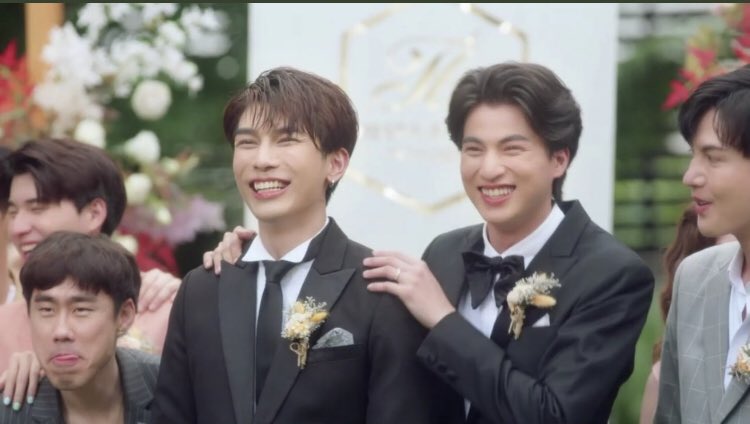 SeriesblO's tweet photo. Primero empezar que ya se nos termino Tharntype . No me toquen ando sensible.Fue mi primer BL y ahora están casados AHHHHH!!!!🥺#TharnTypeSS2SpecialEP🤍#TharnTypeWeddingDay 

Los voy a extrañar:( https://t.co/5CglVgqW6r