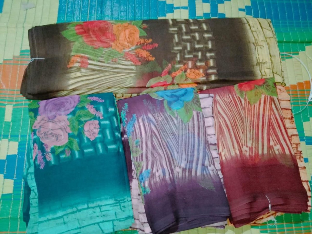 COVID lockdown inspired a survivor to start her own business!  

Anjali was rescued in Gadchiroli in June 2016 (rescue story freedomfirm.org/post/seven-bro…)  The COVID lockdown last year created financial hardship for Anjali's family so she started her own garment business!