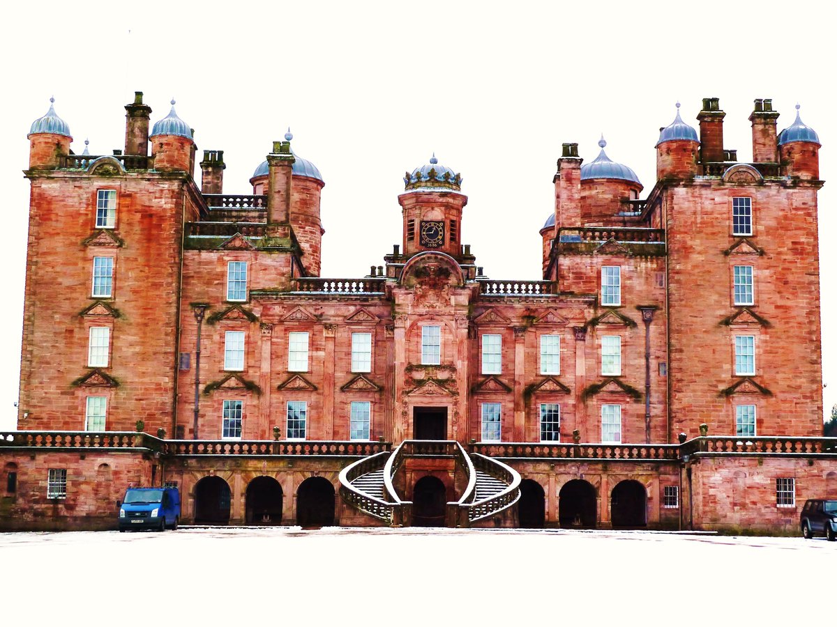 TourGlasgow's tweet photo. This afternoon I am posting information on the 120 room grand mansion known as #Drumlanrig Castle located about 62 miles south of #Glasgow, S.W. Scotland:https://t.co/MYFZsS8Dv7 https://t.co/fGMY6rIfSf