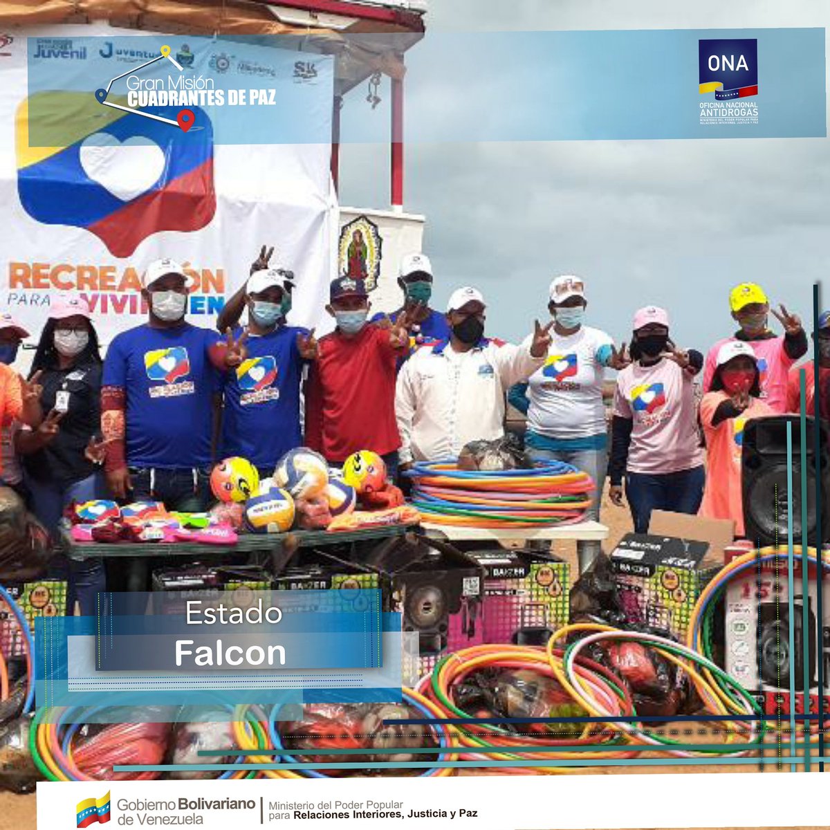 ONAFalcon1's tweet photo. El equipo de preventores Inicio actividades de recreación y prevención en estos Carnavales Flexibilizados y de Bioseguridad 2021 ejecutados por las instituciones de la Mesa del Vivir específicamente en las playas de La Vela donde se entregó tambien material deportivo. https://t.co/rEDnHmQyHW