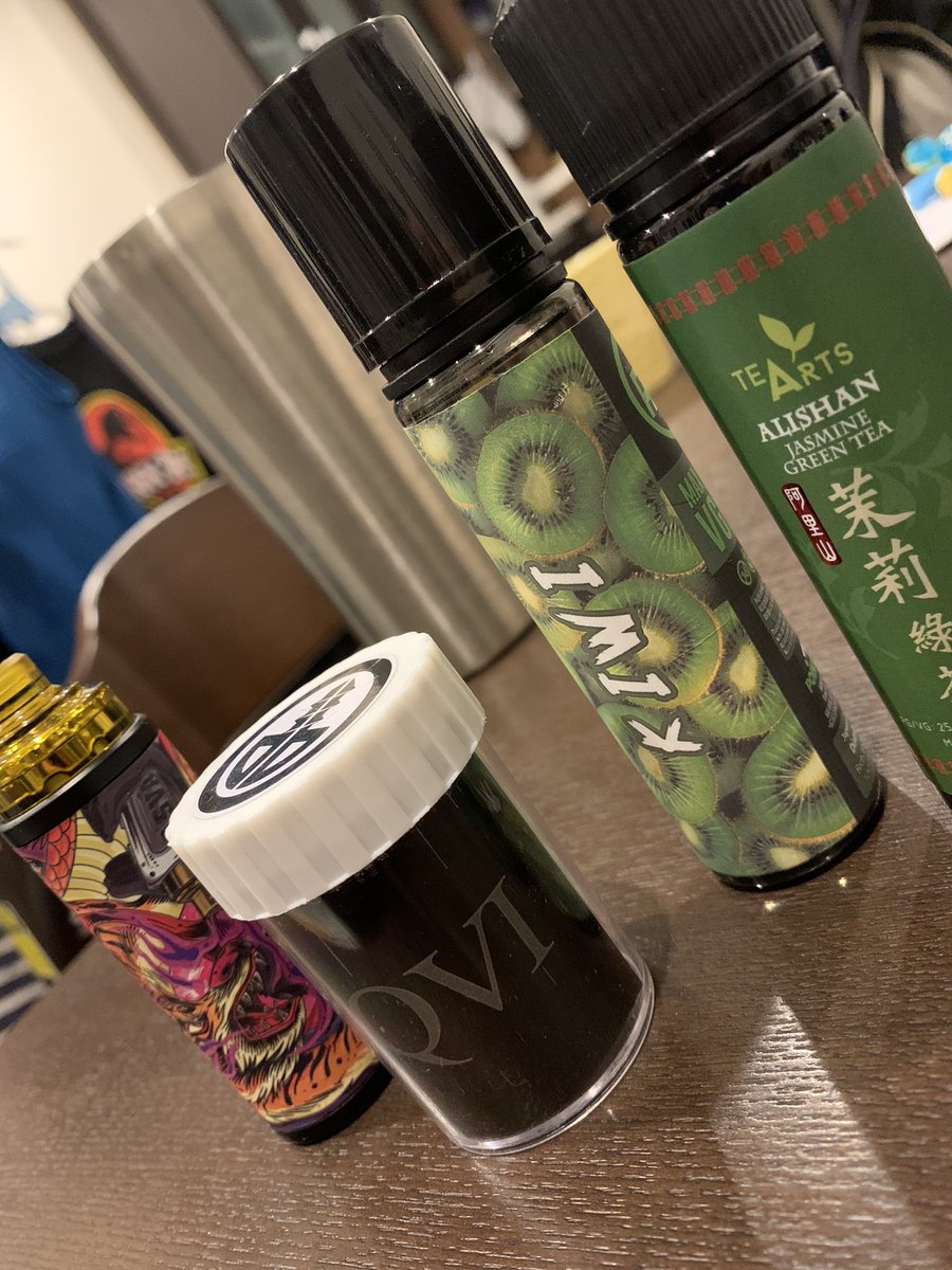 vape_happy_life's tweet image. 昨日の色々悩んだけどサトシさんに相談して手に入れたアトマ凄いイケてます。
サトシさん色々お話し聞いて頂いたうえにビルドもありがとうございました。
相当美味いです。勉強になります。
#samuraivapors
#SQUI
#HITAink
#POINTOZERO
#TEAARTS
#またピットインし忘れた