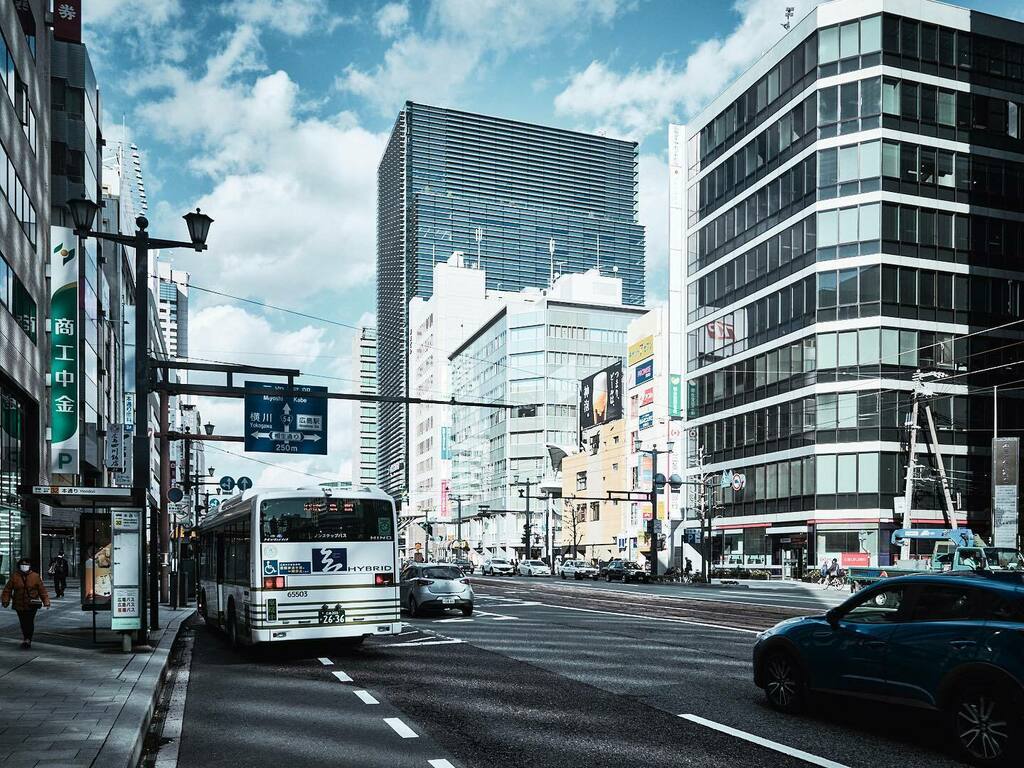 Jefferies_tube's tweet photo. 明日の最高気温は今日より6℃低い予定。
#gr3 #ricohgr3 #ricohgriii #ricoh #captureone #captureonepro #captureone20 https://t.co/bhKlKQV27c https://t.co/zPVAimyfAW