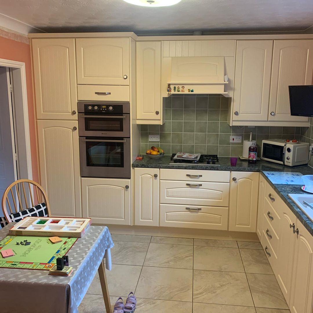 ToupretUK's tweet photo. Have you used our #TX110 filler recently? KJF Decorators (IG: kjfdecorators) has done a cracking job with it! ๐ฏ
๐ Here's why it should be your go-to quick drying filler:
โ๏ธ Ready to paint in 3 hours
โ๏ธ Won't flash or grin
โ๏ธ Exceptional adhesion
Info: https://t.co/FaDjt5nE2V https://t.co/MncQxdCt6O
