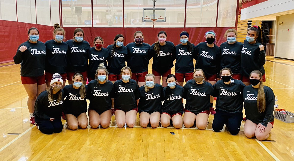 IUSBsoftball's tweet photo. We FINALLY got to celebrate our secret Santa gift exchange...better late than never! Check out these girls sporting some new Titan swag! #Team5 #GRIT https://t.co/VaHv7Dfu3x