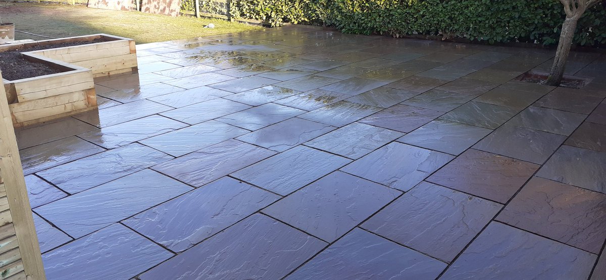 GandJLandscapes's tweet photo. Great start to the week for team @GandJLandscapes π All the cutting in finished today and a big push tomorrow to complete this project π #Nottingham #Landscaping #gardendesign #Maplebeck #Creatingyourperfectspace https://t.co/ACv8ewCRCD https://t.co/6p0tuwsmo1 https://t.co/0ms2qrUiAk