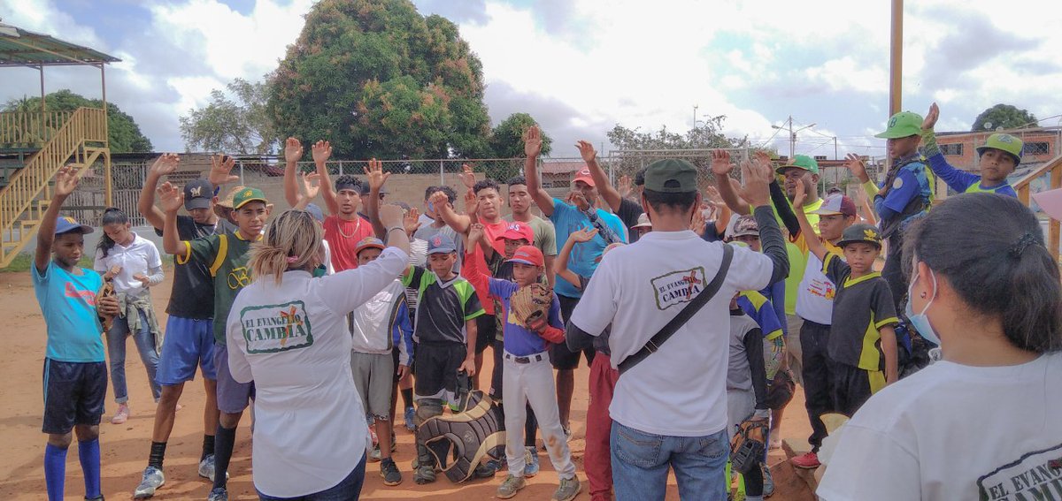 rebecabertucci's tweet photo. La alegría nace de un corazón lleno de Jesús, y un corazón así, no puede parar de hablar de Él. #CarnavalesAlegres https://t.co/E4kZgUmL7L