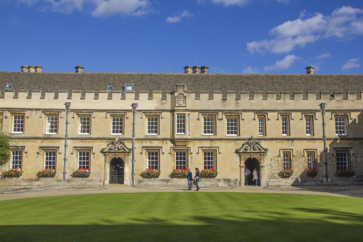 StJohnsOx's tweet image. We’re excited to launch the @sjc_access Year 12 Inspire Programme 2020-21! 🎉 Now in its third year, for the first time we’re expanding beyond London to our other link regions! To get involved you’ll need to apply by 1st March – find out more here: sjc.ox.ac.uk/schools/inspir…