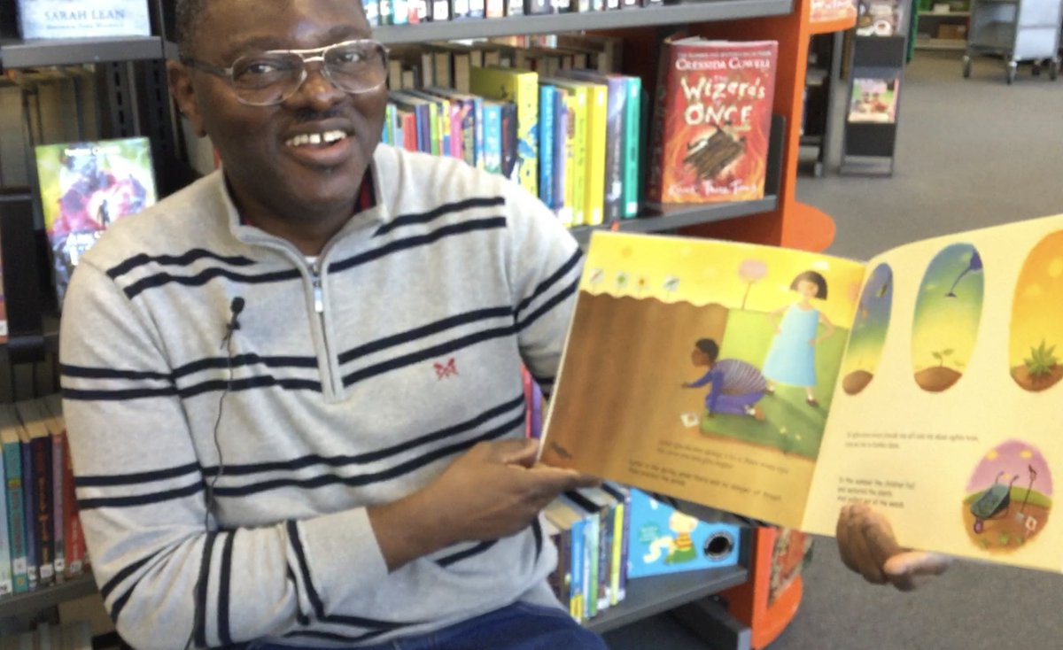 The Enormous Turnip is today's dual language StoryTime for International Mother Language Day  - read by Dayo in Yoruba and English &amp; thanks <a href="/mantralingua/">Mantra Lingua</a>  -a traditional tale about nature and working together! 
youtu.be/HRJB67nsyKo #MCRIMLD21 #IMLD2021 #ReadMCR <a href="/MCRCityofLit/">Manchester City of Literature</a>