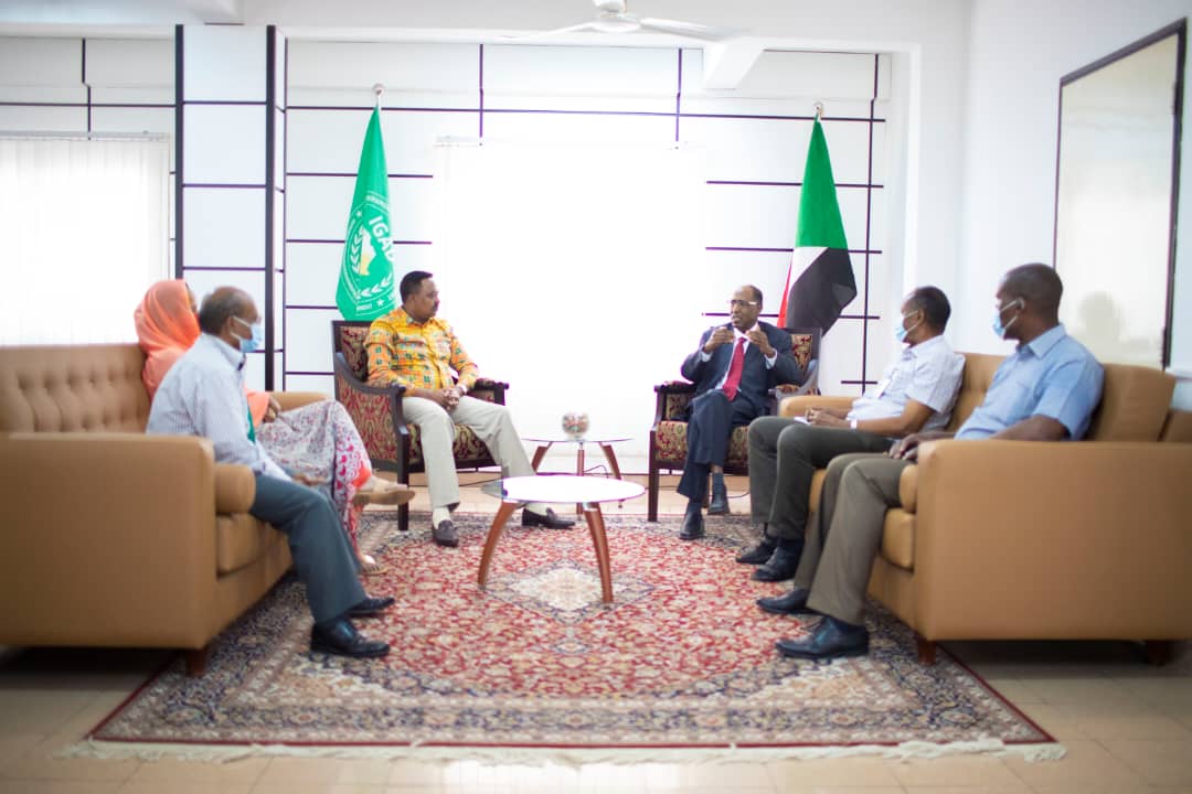 Wished farewell today to Ambassador Hamza Elamin Ahmed of #Sudan to #Djibouti accredited to #IGAD &amp; Chair of IGAD Committee of Ambassadors.

I thanked him for his outstanding tenure and for being a dedicated &amp; principled Diplomat.

With my best wishes for your future endeavours.