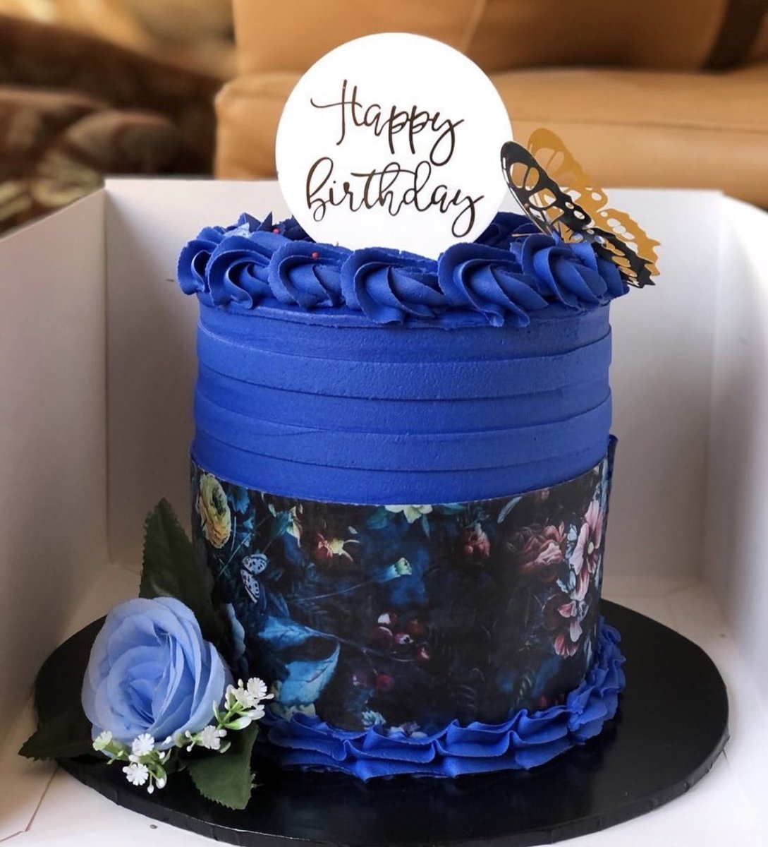 Me dressed up as my cake.A thread