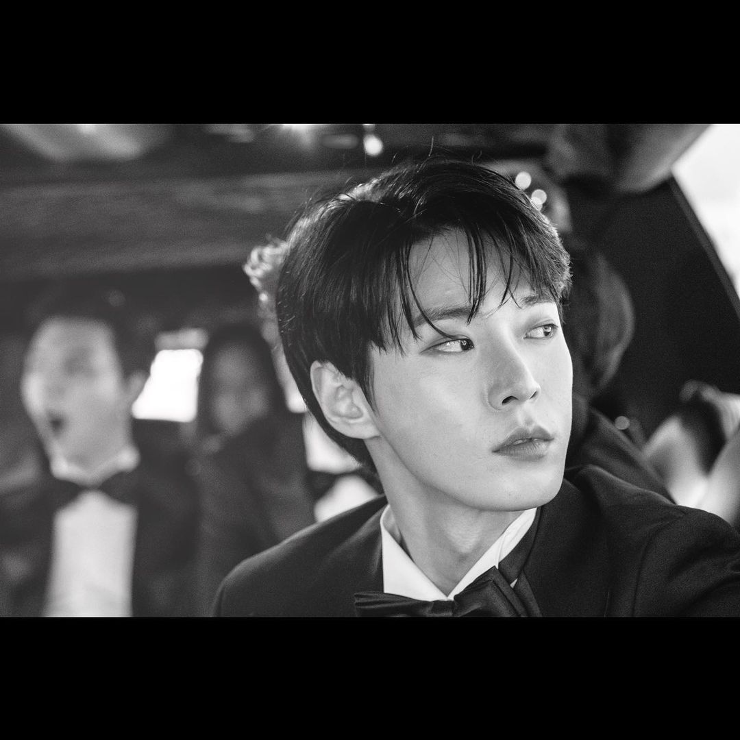 DOYOUNG__21's tweet photo. gavinmillette IG 
2018 AMA #도영 
https://t.co/ueNYMbsmuL

https://t.co/aBEYPJQ5Bm
https://t.co/YDHdnVG6z2
https://t.co/DWI4XrYl1w https://t.co/go9bJtoLEV