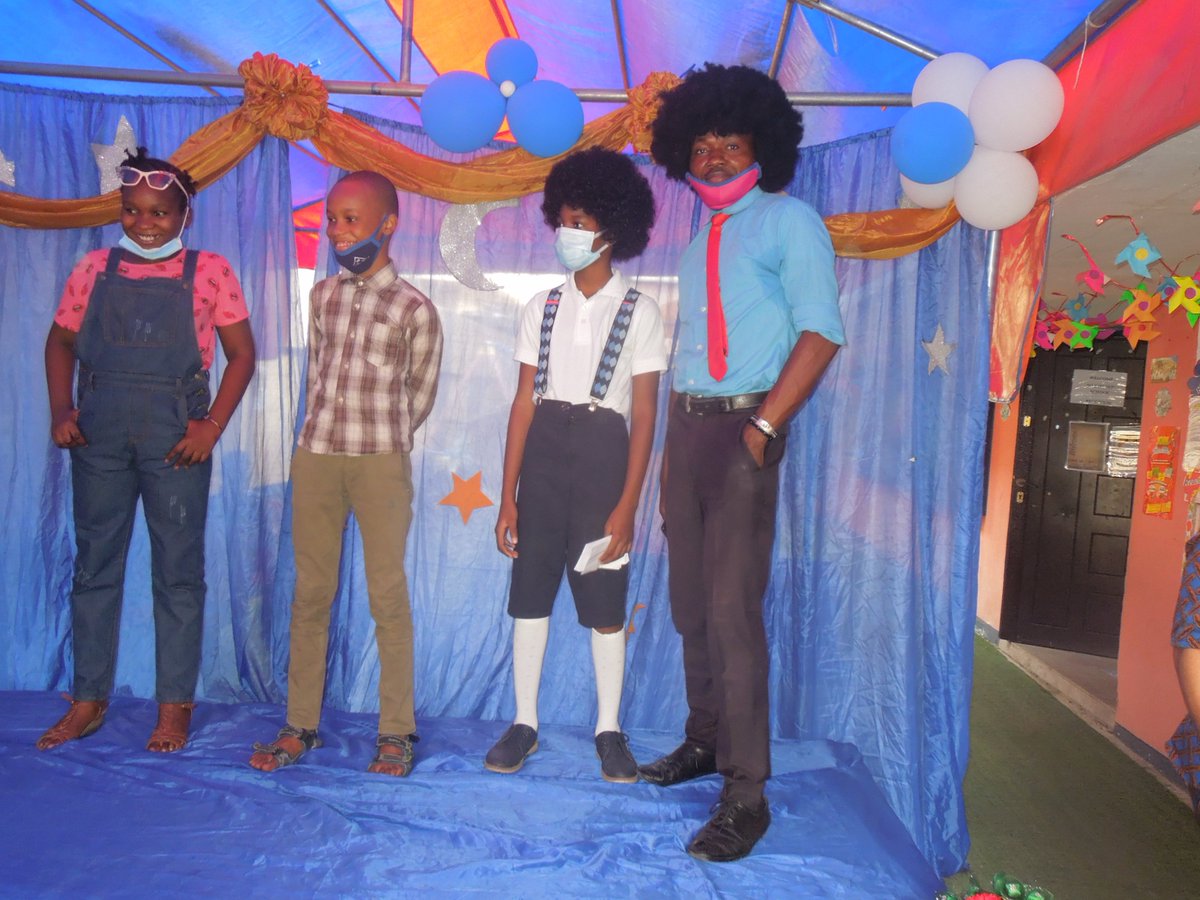 RipeSchool's tweet photo. #RIPECOSTUMEDAY2021. COSTUME DAY IN OLDSCHOOL STYLE. #BACK_IN_THE_DAYS 
#RIPEINTERNATIONALSCHOOL
#TALENTSOFTHETIME
#RIPESCHOOL
#SCHOOLINLAGOS https://t.co/bYLdszL7ta