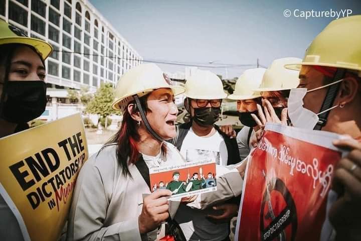 We need democracy and save myanmar🙏🙏
#WhatsHappeningInMyanmar 
#Feb15Coup 
#SaveMyanmarDemocracy