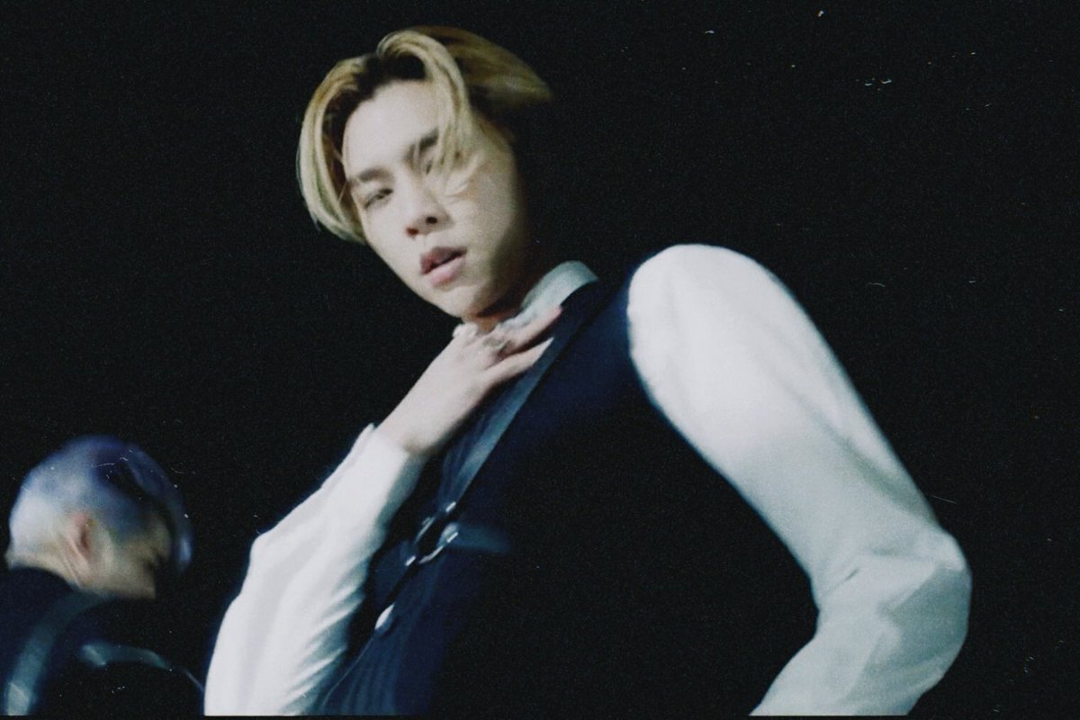 𝐥𝐨𝐯𝐞𝐡𝐨𝐥𝐢𝐜 🖤