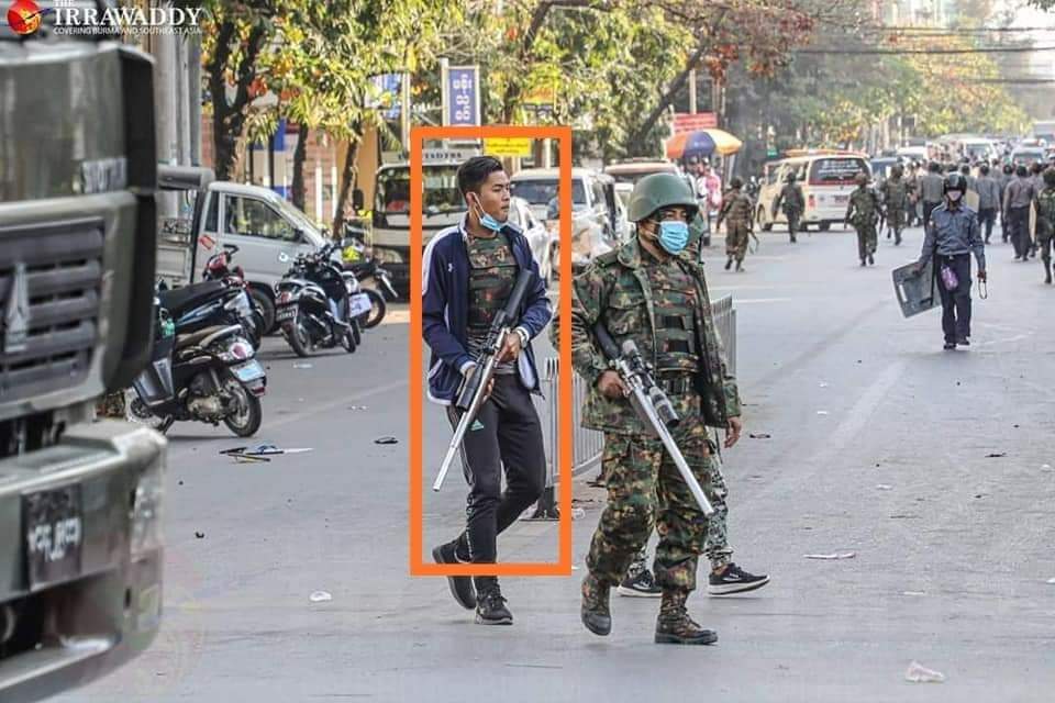 LiLongWei2's tweet photo. Today in Myanmar...

Who is he. ..?
He is not member of police officers in Myanmar. I think he is just a terrorism. They were bullying their guns on the protesters. 

#SaveMyanmarCitizens https://t.co/lZHS6Ig1Qc