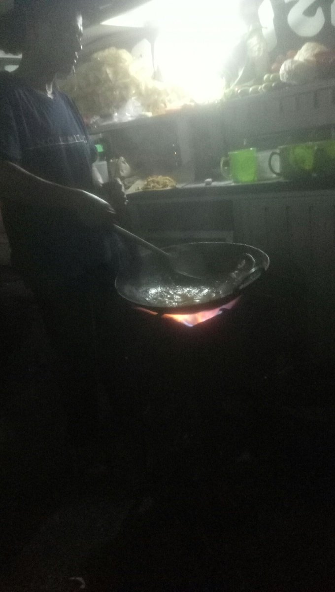 hei_wok's tweet photo. Satu wajan beragam masakan. #nasigoreng #capcay #miegoreng #mierebus dll https://t.co/aKVmPMsEfw