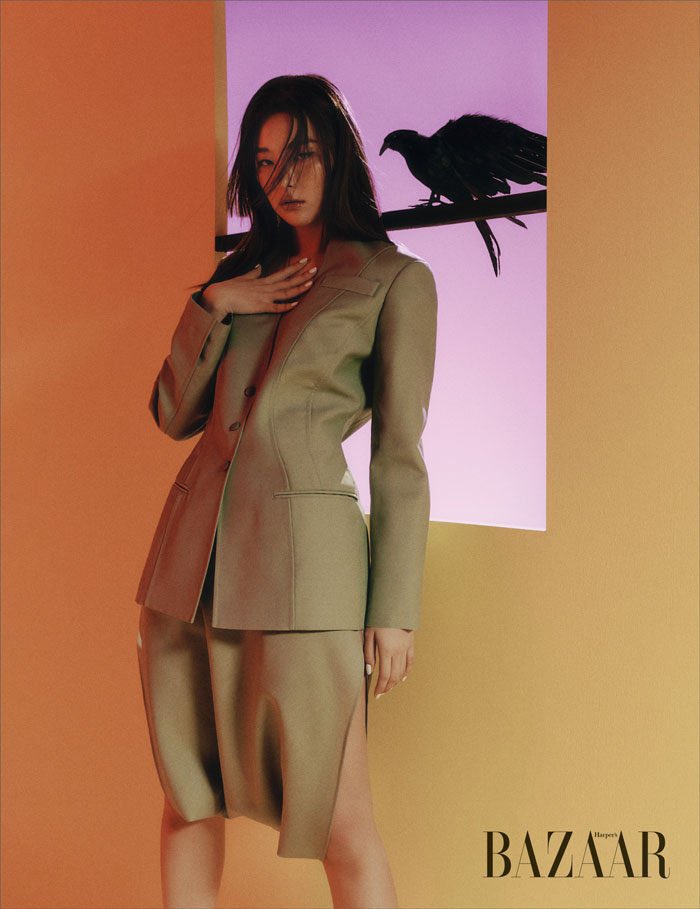 KSGUpdates's tweet photo. SEULGI FOR HARPER'S BAZAAR MARCH 2021 ISSUE https://t.co/yXsdXHcA06