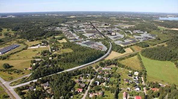 AnttiPeltola_'s tweet photo. Akaa Pointin uudelle 180 ha yritysalueelle tulevan raakapuuterminaalin rakentaminen etenee aurinkoisessa säässä. Sijainti pääradan varrella 3- ja 9-teiden kupeessa on erinomainen. #Akaa #AkaaPoint #yritysalue #pistoraide #päärata #logistiikka https://t.co/vfUTiCegvv