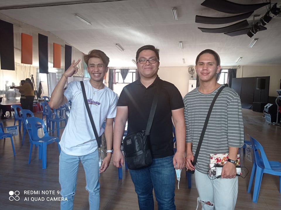 _ronaustine's tweet photo. WE ARE SINGLE, SERVING AND SATISFIED. 

Single, Serving, Satisfied and Sineseryoso ang Season!

#CellGroup #TeamRedemption https://t.co/s8MxefGAuc