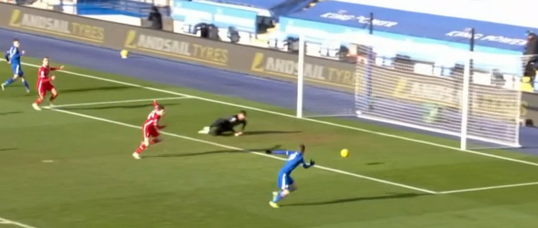 Chance 8Barnes drives at LIV again beating 3 players! he tries a far post shot that is well saved but parried to Vardy, Vardy should score but Alison pulls off another good saveSide note: Perez and Youri positioning in image 1 reflects what I show in the diamond formation