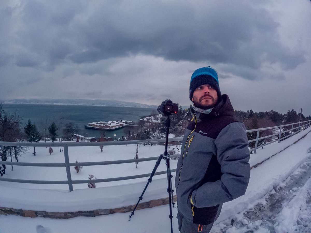 Stojan2s's tweet photo. ШушкаТ неШто ❄️👀 #bayofbones #snow #ice #winter #lakeohrid #stojanstojanovski #photography https://t.co/BCyyE8KFUb