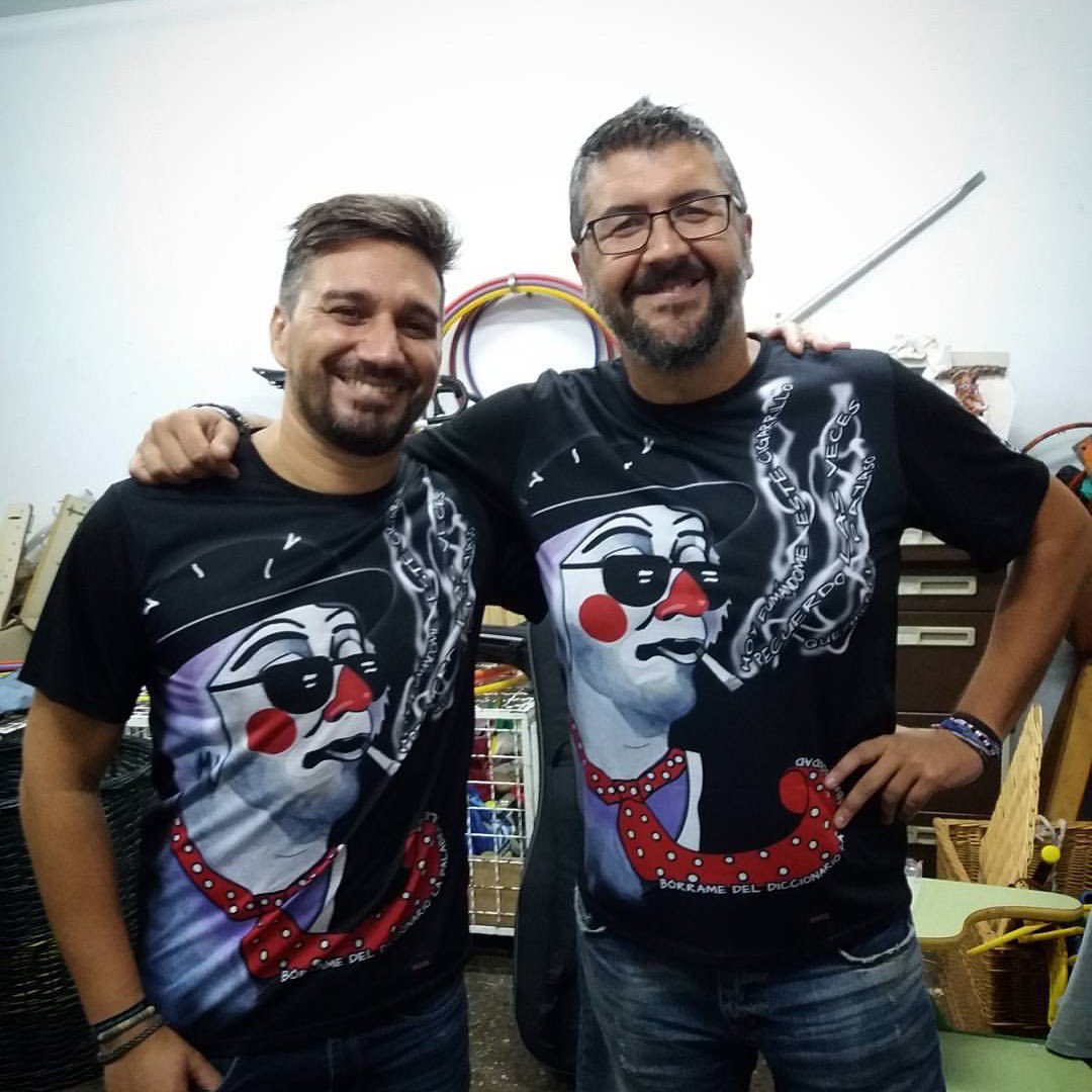 chirigotavera's tweet photo. ¿Quiénes son? 😎
.
.

(Sólo se permiten respuestas incorrectas)

#ChirigotadelVera https://t.co/ZrD4SChcsQ