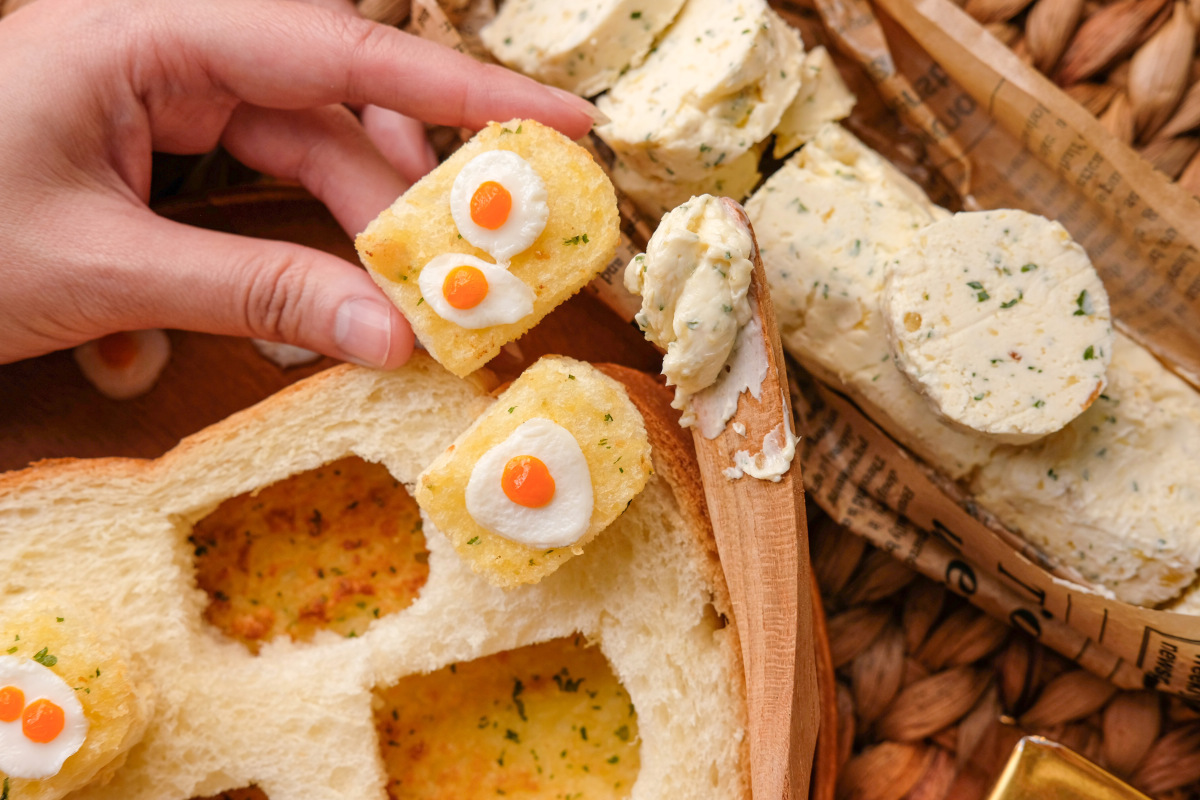 [RECIPE] Homemade GARLIC BUTTER dlvr.it/RslFnK
