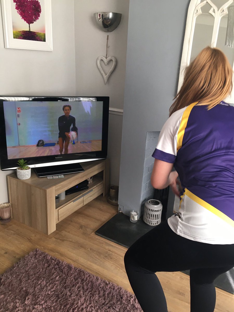 mrchunky01's tweet photo. Improving netball skills as well as mental health @alunpe @MoldNetballClub with the fantastic @serenabob a fantastic opportunity. Thank you https://t.co/OZEF4UMTFd