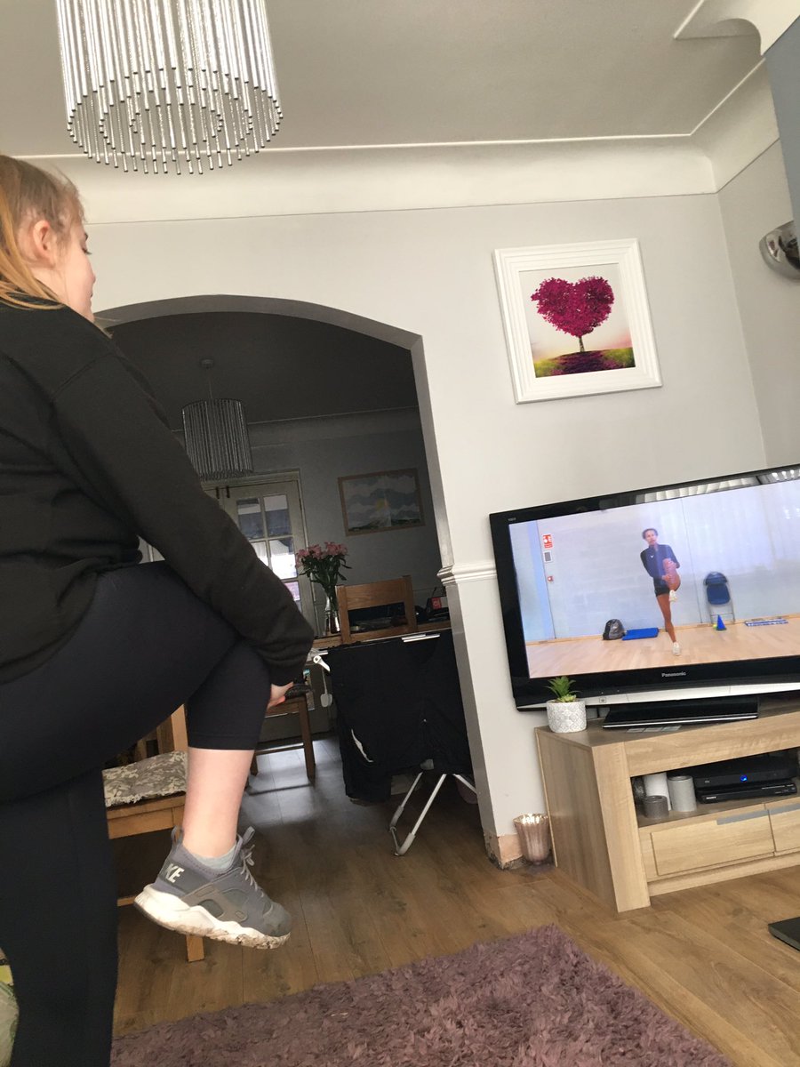 mrchunky01's tweet photo. Improving netball skills as well as mental health @alunpe @MoldNetballClub with the fantastic @serenabob a fantastic opportunity. Thank you https://t.co/OZEF4UMTFd