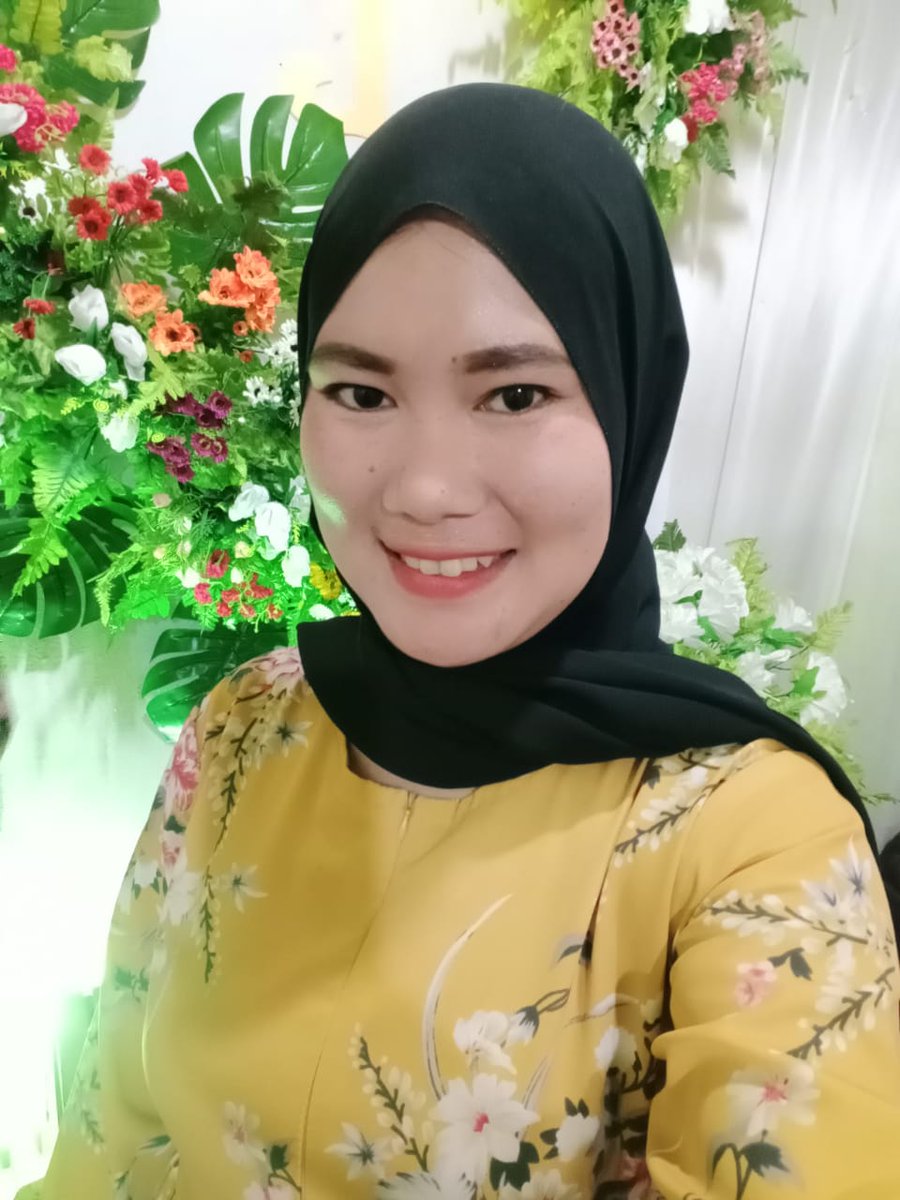shitautuh's tweet photo. Kondangannya sendiri mulu, kapan berdua sama kamu 😂 https://t.co/oQV6Og5RiO