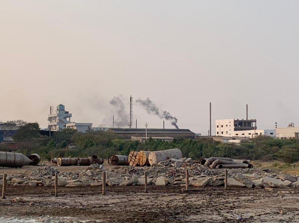 IISHCLIMATECHA1's tweet photo. Contamination of water bodies in Isnapur. #isnapur #studentled #iish https://t.co/TJiPnoccSb