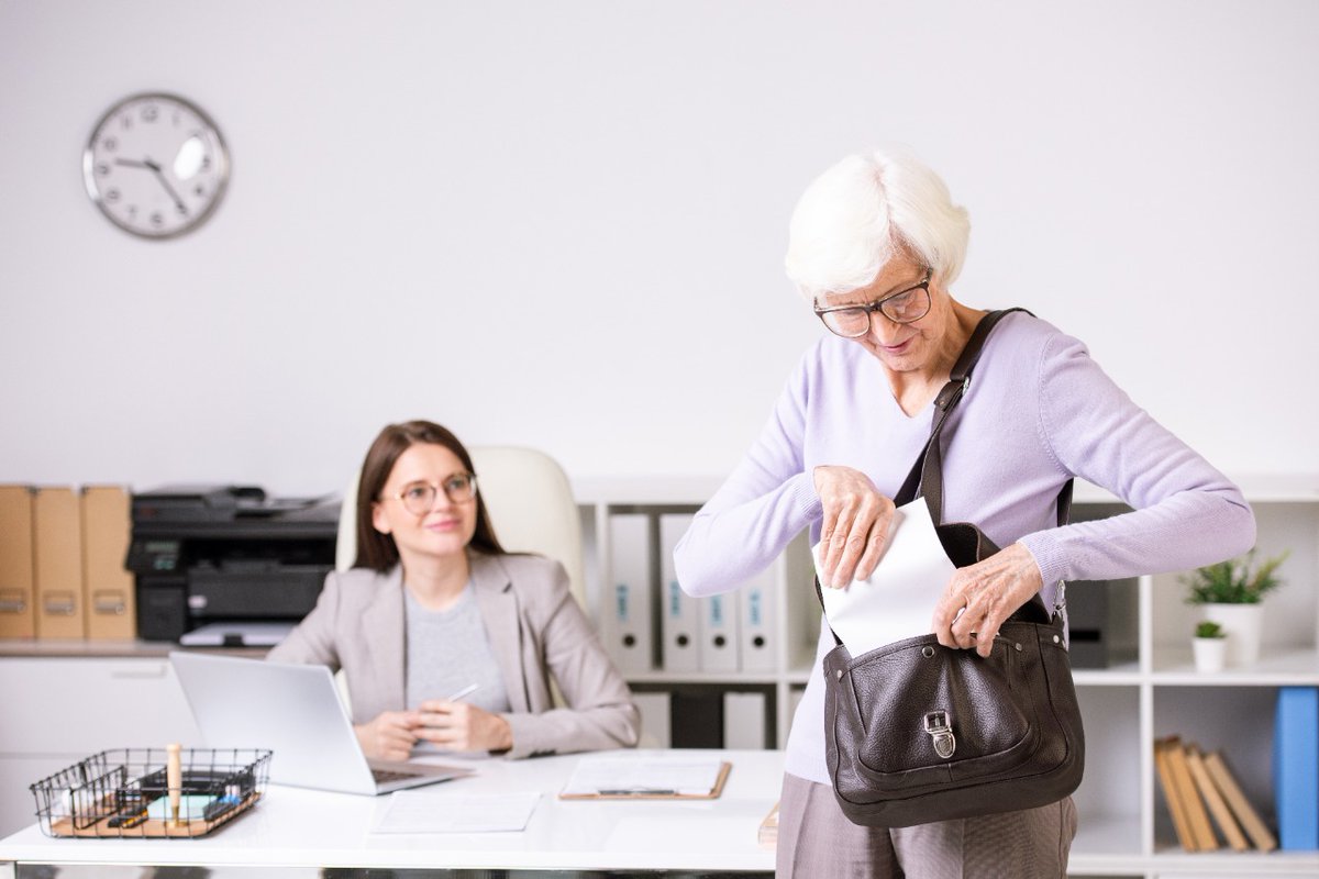 Собеседование. Найти работу социальным работником. Современный социальный работник в мире. Наемный работник. Найти работу социальным работником.