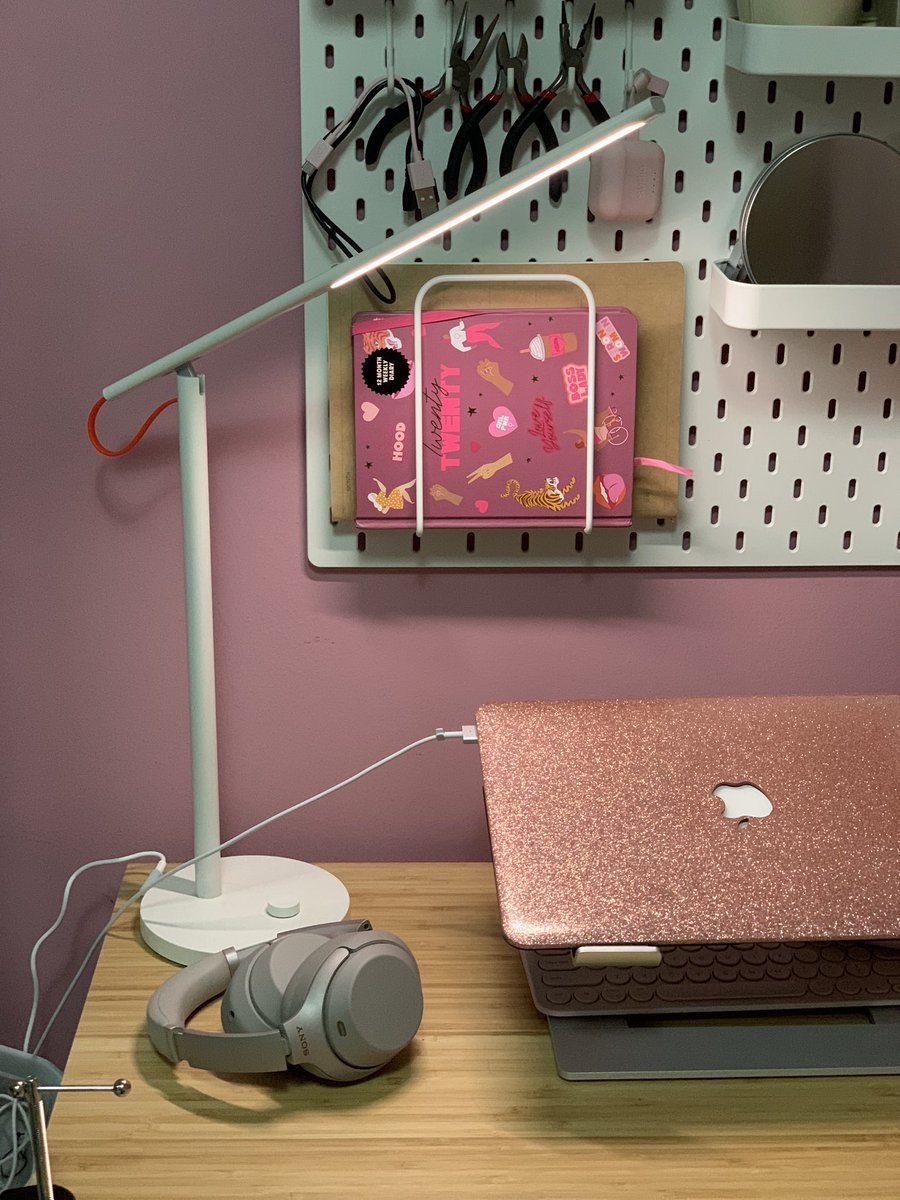 My LED study lamp!This one is from Xiaomi , best sebab boleh control dkt mi home app.The design is minimal, sleek and paling penting jimat ruang.Can adjust brightness , color either warm or white   https://shp.ee/uz2ajmz&nbsp;