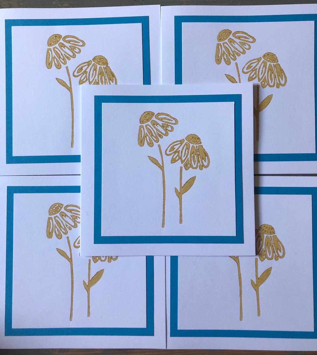 ⭐️New⭐️

Pack of 5 Handmade daisy wild flowers meadow yellow white blue blank note cards

#craftersUK #craftbizparty etsy.me/3rVNq6l
