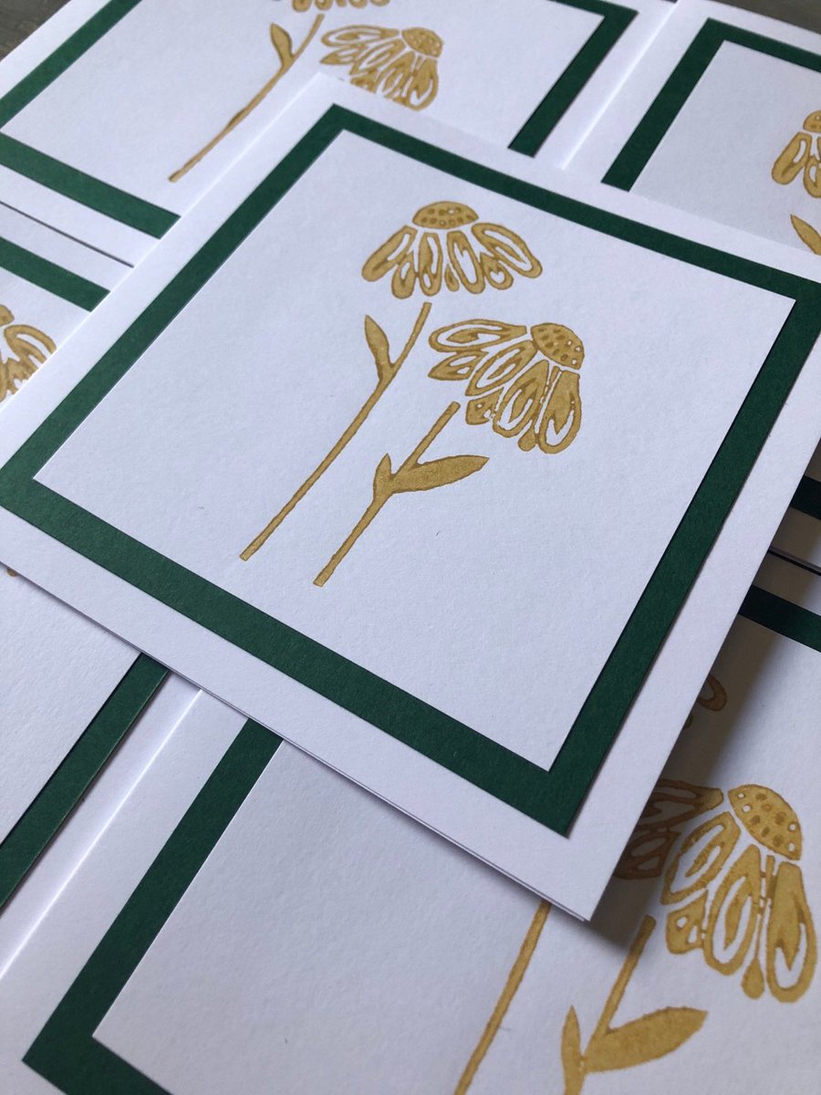⭐️NEW⭐️

Pack of 5 Handmade daisy wild flowers meadow yellow white dark green blank note cards

#craftersUK #craftbizparty  etsy.me/2ZkaX4I