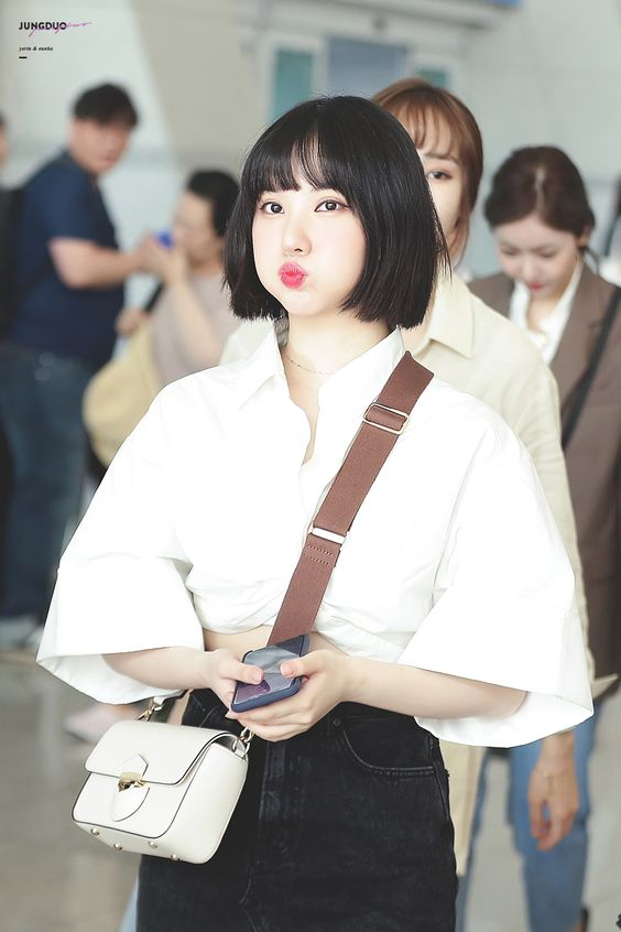 97JEUNBI's tweet photo. @skzbngchris pas aku ngambek ? pas aku marah2 ??? https://t.co/l9lRp28iaU