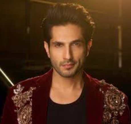 8.  #SanamSaeed and  #BilalAshraf Okay Bilal might not be very talented but he really did well and worked his ass off in Superstar and if he proves to be consistent enough I would love to see these both together on-screen!!! 