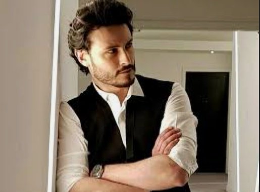17.  #OsmanKhalidButt and  #HaniaAamirI believe they haven't done one?I would really want these both cute dorks do one cute and light hearted drama please, nothing too intense cause I won't be able to see these both cry then! Ahesun Talish should do drama with these both!