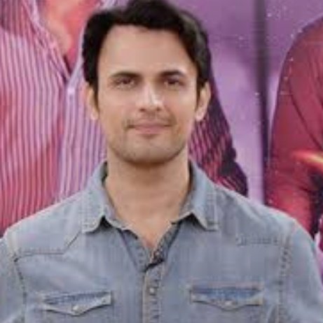 19.  #UsmanMukhtar and  #RamshaKhan These both kind of make for an matured couple! They would look cute and hot at the same time, plot goes like- they play lawyers and are happily single until the meet eachother! They have had a bitter past but want to give love another chance!