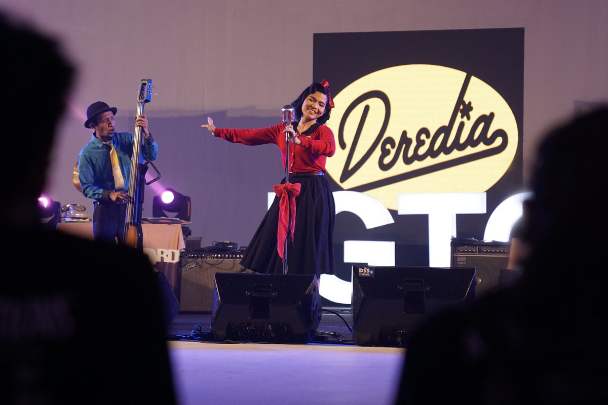 JGTCfestival's tweet photo. Here's a glimpse of the performance from Deredia at The 43rd Jazz Goes to Campus!
They sure know how to shake the stage!
The 43rd Jazz Goes to Campus
#Jazzpression https://t.co/5DyMdayXQE