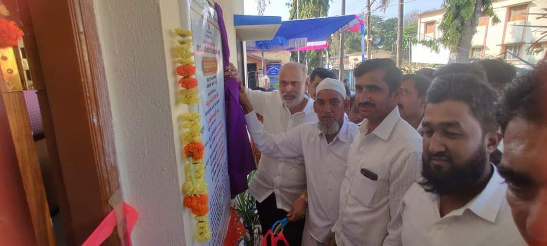 ShivaramHebbar's tweet photo. ಇಂದು ಮುಂಡಗೋಡ ತಾಲೂಕಿನ ಪಾಳಾ ಗ್ರಾಮದಲ್ಲಿ ಗ್ರಾಮ ಪಂಚಾಯತದ ನೂತನ ಕಟ್ಟಡವನ್ನು ಉದ್ಘಾಟಿಸಿ, ಜಲ ಜೀವನ ಮಿಷನ್ ಅಡಿಯಲ್ಲಿ ಮನೆ - ಮನೆಗೆ ಗಂಗೆ ಯೋಜನೆಯ ಕಾಮಗಾರಿಗೆ ಗುದ್ದಲಿ ಪೂಜೆ ನೆರವೇರಿಸಲಾಯಿತು.
#Mundgod | #Pala | #BuildingInauguration | #JalJeevanMission | #ಮುಂಡಗೋಡ | #ಪಾಳಾ | #ಕಟ್ಟಡಉದ್ಘಾಟನೆ https://t.co/McRXxXVK8F