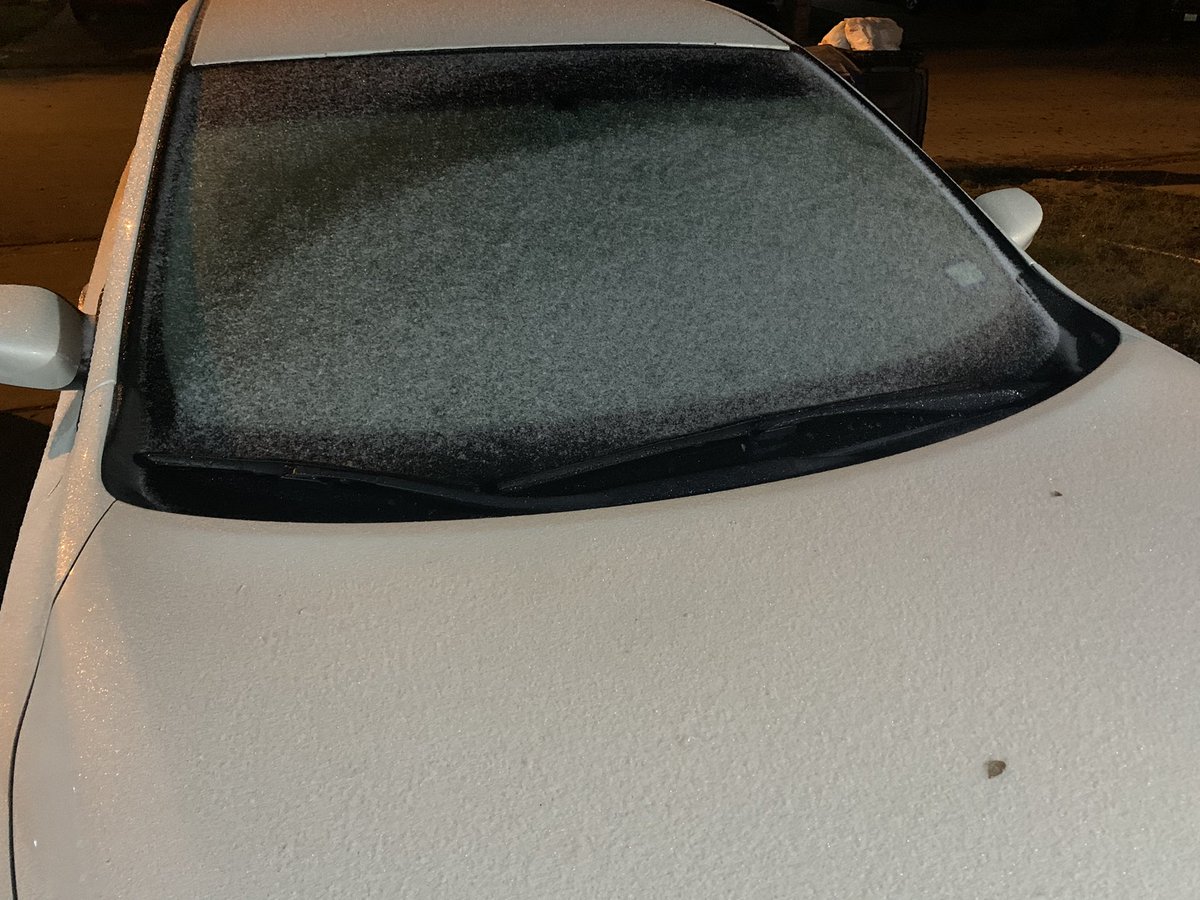 CityOfMissionTX's tweet photo. Still seeing a small accumulation of snow ❄️ and ice 🧊 in Mission. Enjoy your President’s Day safely at home and off the roads. ⛄️ #MissionSafe https://t.co/BfRLIjhFyl