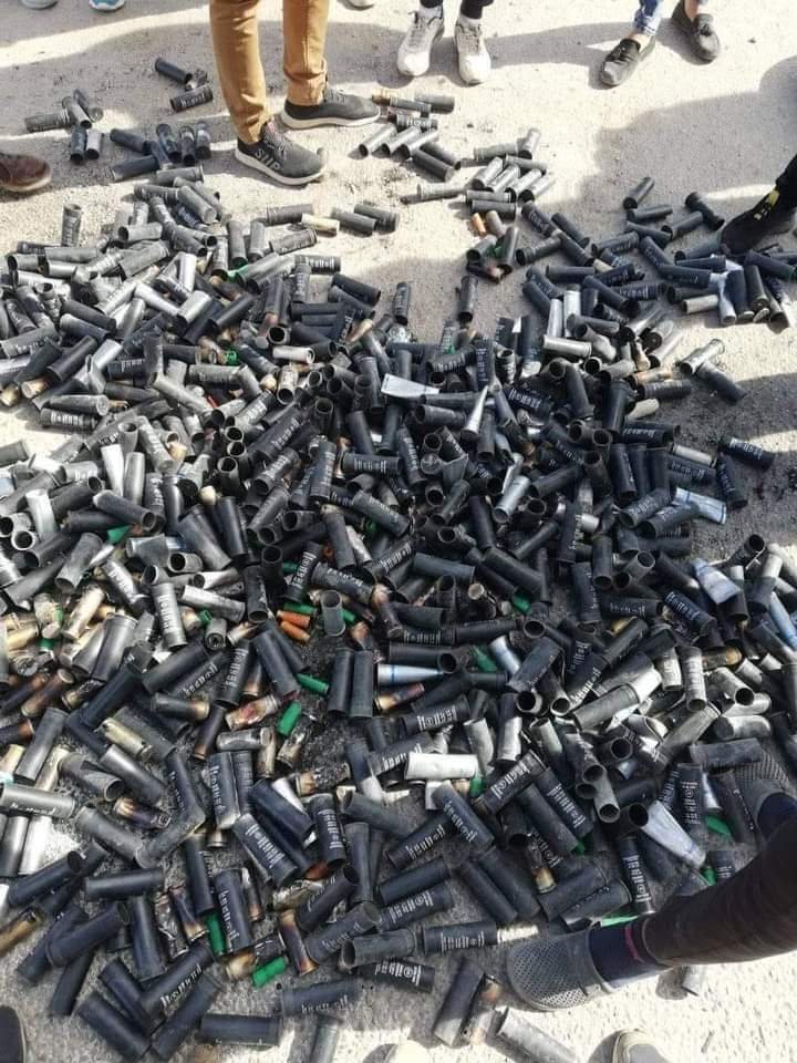 The amount of tear gas bombs that have expired have nevertheless been used to counter farmers' protests over the removal of subsidies and the unfair distribution of fertilizers.
 #Meloulech #Mahdia #Tunsia #Farmers