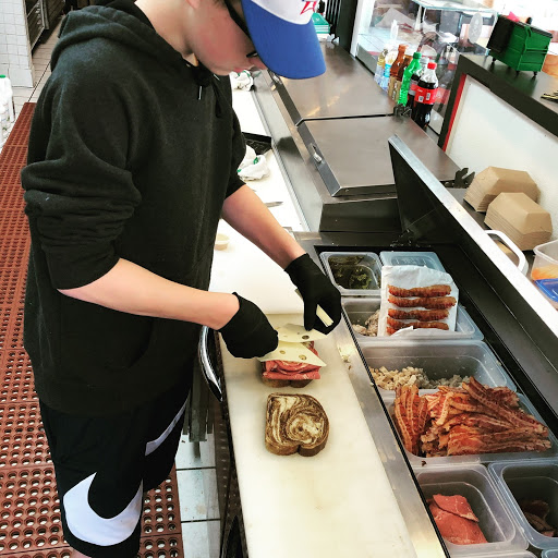 ThinkShoreview's tweet photo. Learn more about Shoreview here, the city local business owner Doug McCulloch says should be the first place to look for anyone wanting to start a business. https://t.co/FI4A5K7mYB #ThinkShoreview @ThinkShoreview https://t.co/BPvFiei4Dy
