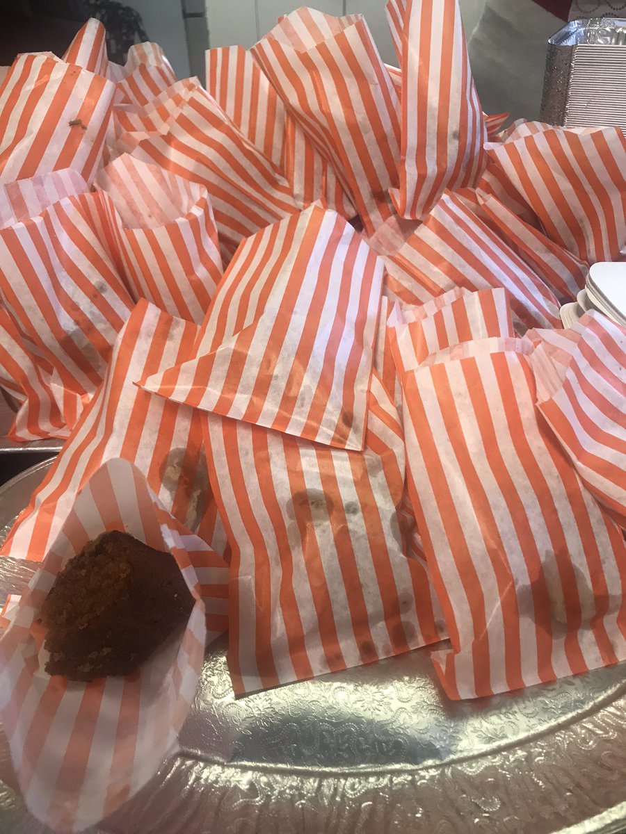 _RPCommunity's tweet image. 84 meals delivered and picked up today!! Originally we said we will do 40 a week but we are doing over double that each week now! Charlotte's Brightside C.L.C 2011 and ourselves will be doing LOTS more projects in the near future including a very creative project soon 🎭💃🏼🕺🏼