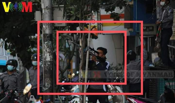 AungWaiNaing1's tweet photo. Burma's dictatorial rebel government is firing on the country Mandalay city 15.2.2021
#SaveMyanmar
#WhatsHappeninglnMyanmar #WeneedUSArmy https://t.co/AWM6HlhOVz