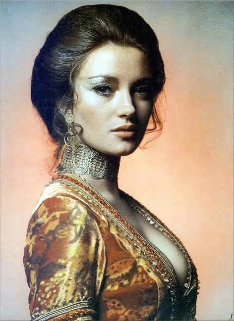 Happy birthday to Jane Seymour, who played Solitaire in \"Live and Let Die\" (1973)! 